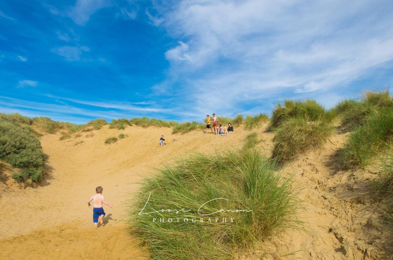 Big Skies Platinum Plus Holiday Home With Wifi, Netflix, Dishwasher, Decking Camber 외부 사진